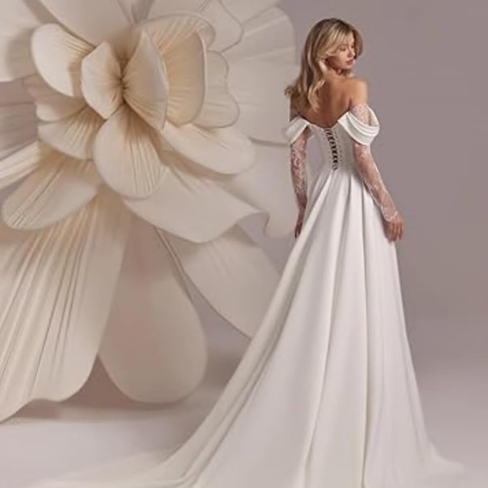 Chic Off-Shoulder Cream Wedding Dress - Picture 4 of 4